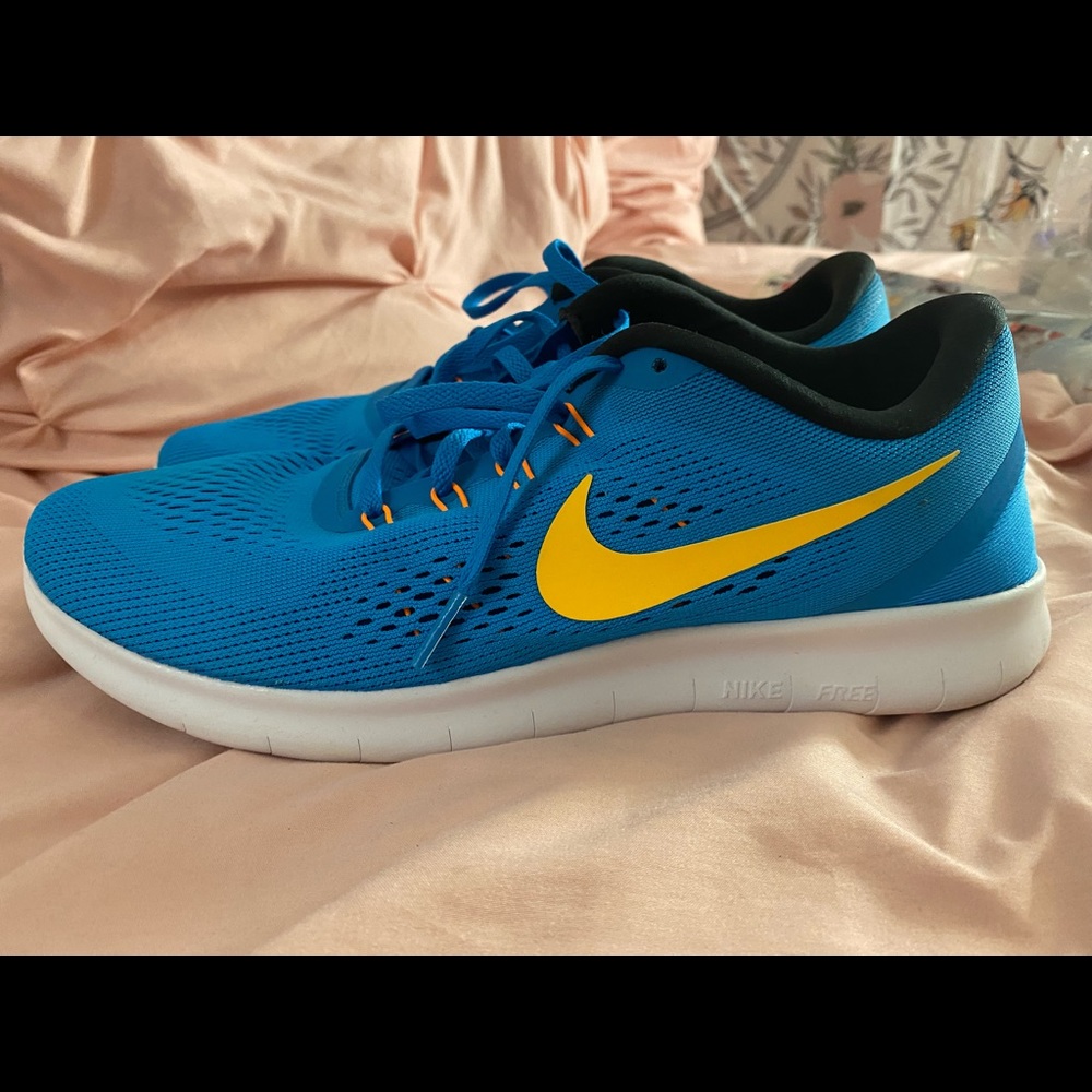Men’s Blue Nike Sneakers
